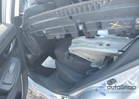 2021 Subaru Outback Premium z USA, uszkodzony, nr VIN 4S4BTADC2M3115144